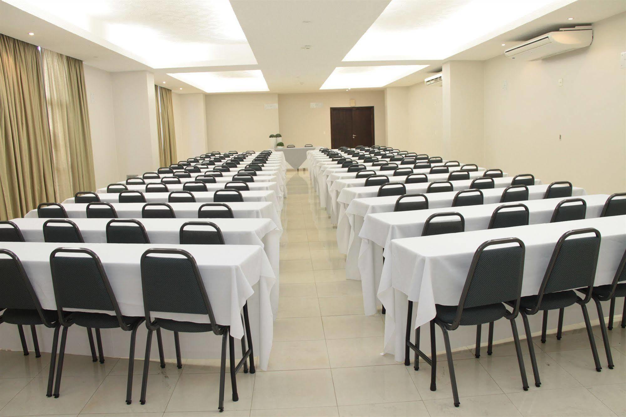 Oasis Tower Hotel Ribeirao Preto Exterior photo